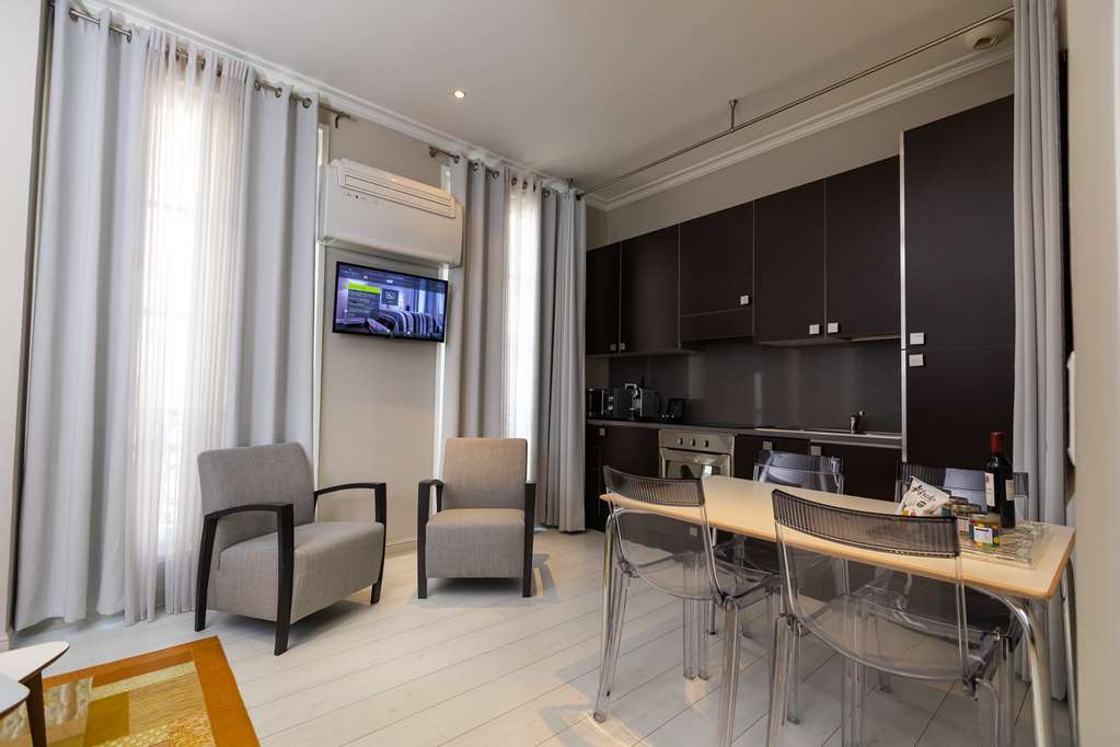 & Le Regent Aparthotel