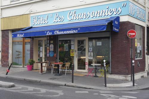 Les Chansonniers Hotel